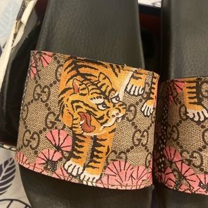 GUCCI SLIDE